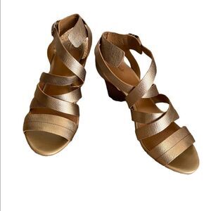 Clarks Artisan Ranae Estelle Gold Sandal Size 10